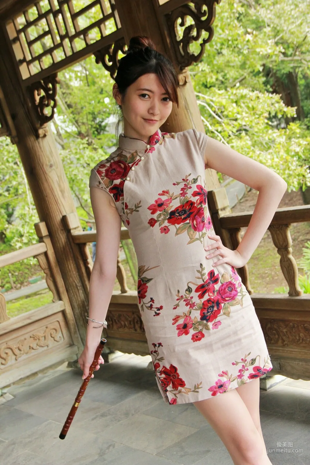 [Taiwan Beauties] Huang Pin Xuan / Brindy Xue Xue 'Zhishan Garden Qipao Outdoor Shoot' Photo Set photo 1