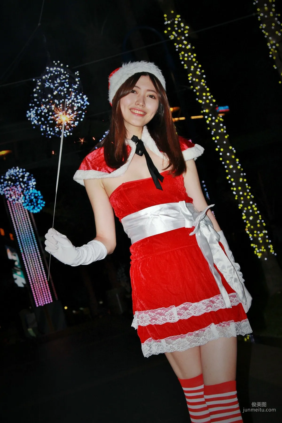 [Taiwan Beauties] Huang Pin Xuan, Banqiao Christmas City Night Shoot Photo Set photo 35