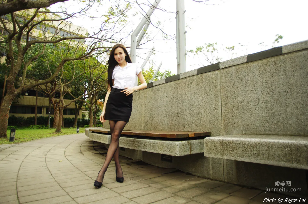 [Taiwan Beauties] Anber Xiao Anbai Black Stockings OL and Military Female Instructor Photo Set photo 22