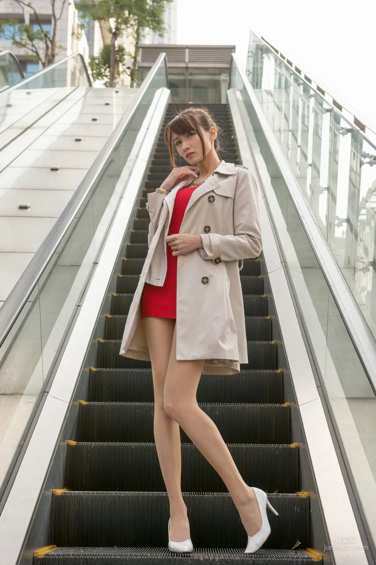 [Taiwan Beauties] Cai Yixin Candice "Around Xinyi District, Fashionable Trench Coat Street Snap" Photo Set photo 53