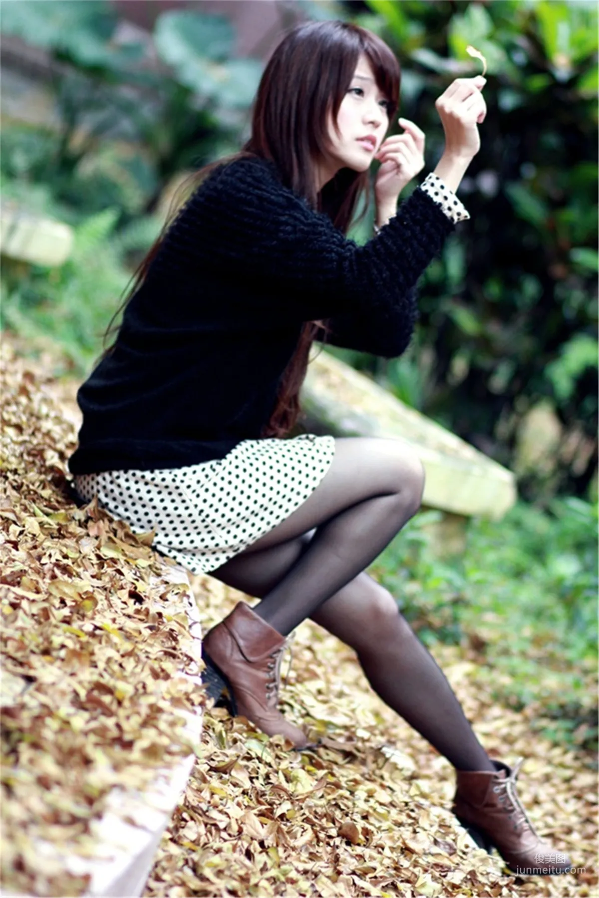 [Taiwan Beauties] Qiu Yuxuan (Yu Xuan) + Bai Bai, Campus Cute Outdoor Shoot Photo Set photo 29