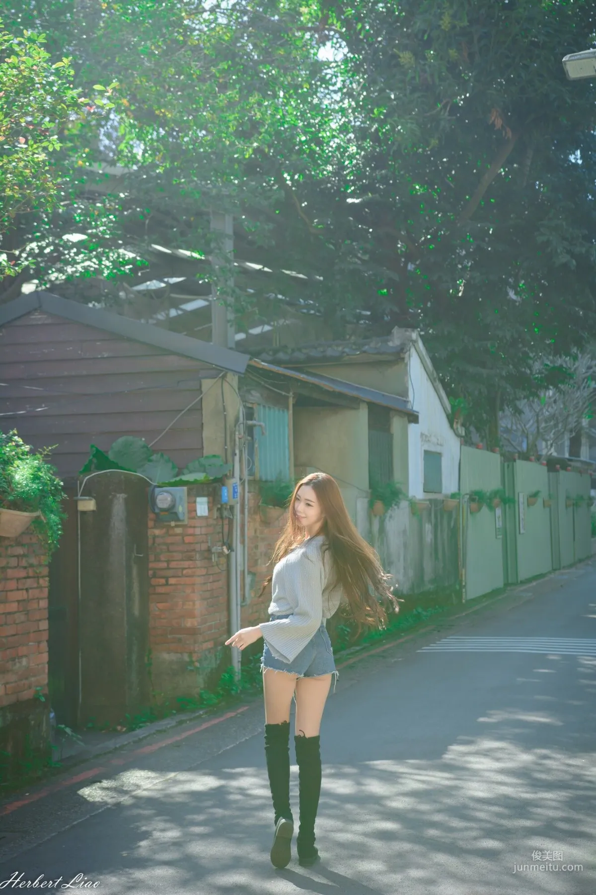 [Taiwan Beauties] Huang Shangyan Rubis, Guting Station Area, Denim Hot Pants Street Snap Photo Set photo 29