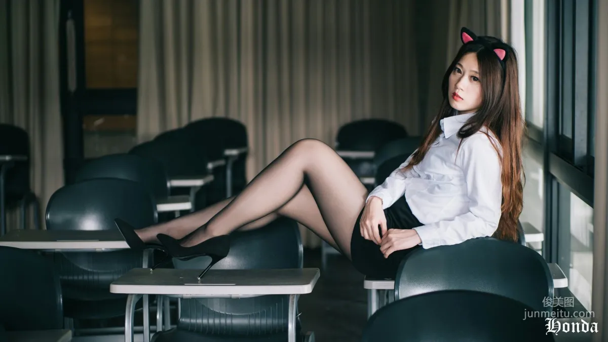 [Taiwan Internet Celebrity Beauty] Becky OL Outfits Three Sets Photo Set photo 32