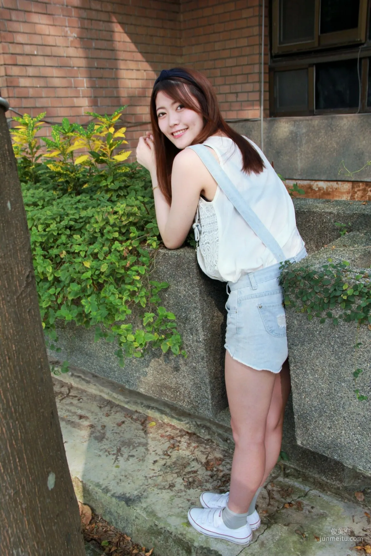 [Taiwan Internet Celebrity Beauty] Brindy Xuexue/Huang Pin Xuan 'Taiwan University Outdoor Shoot' Photo Set photo 22