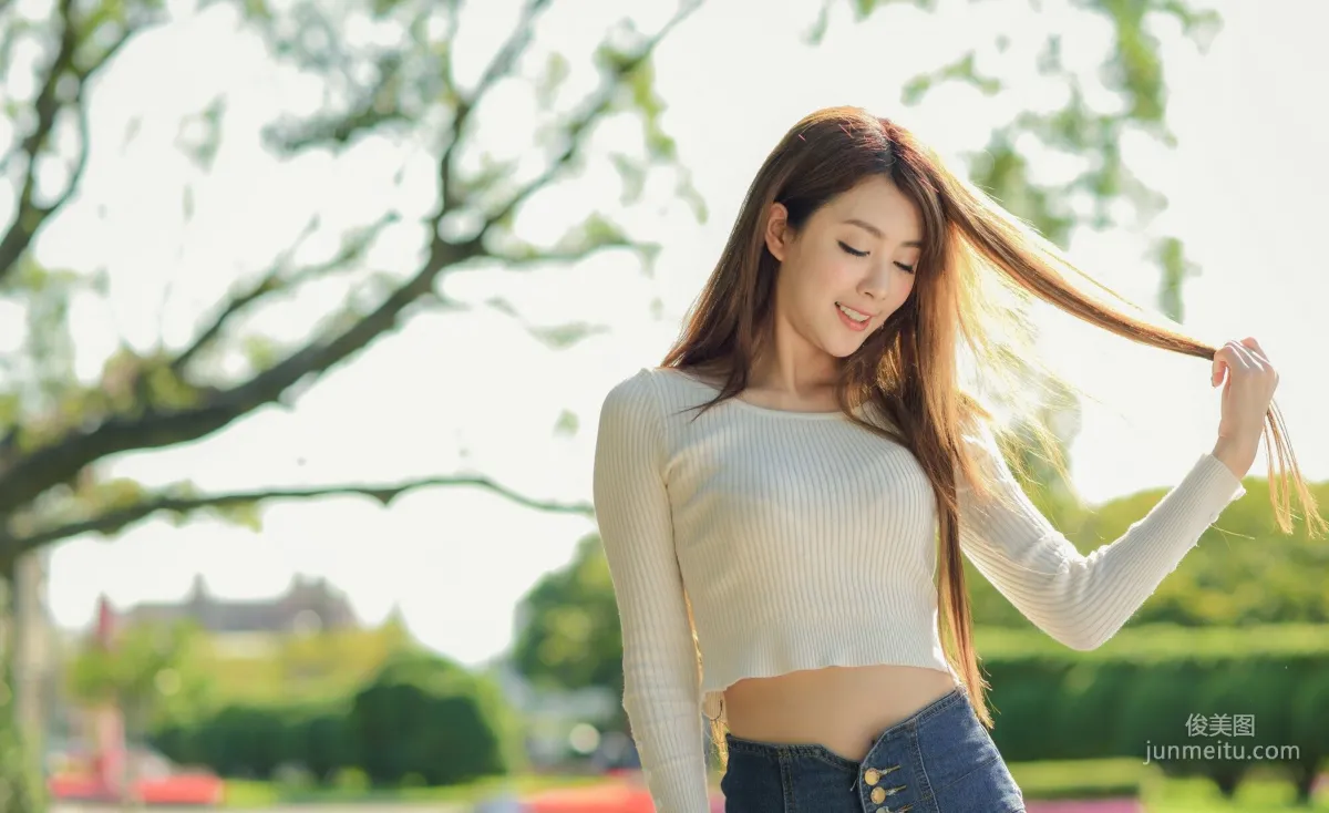 [Taiwan Young Model] Xia Qing Miso Park Denim Tight Pants and Beautiful Legs Photo Set photo 14