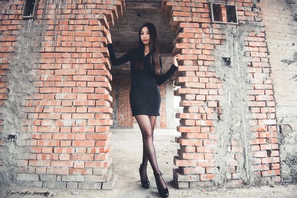 [台湾嫩模] Jenny《黑丝外拍》 写真集2