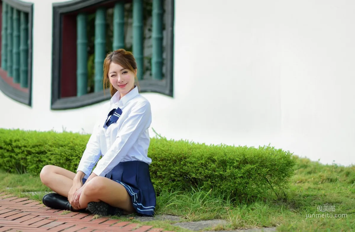 [Taiwan Beauties] Miso Xia Qing Classic Qipao + Fresh School Uniform Photo Set photo 22