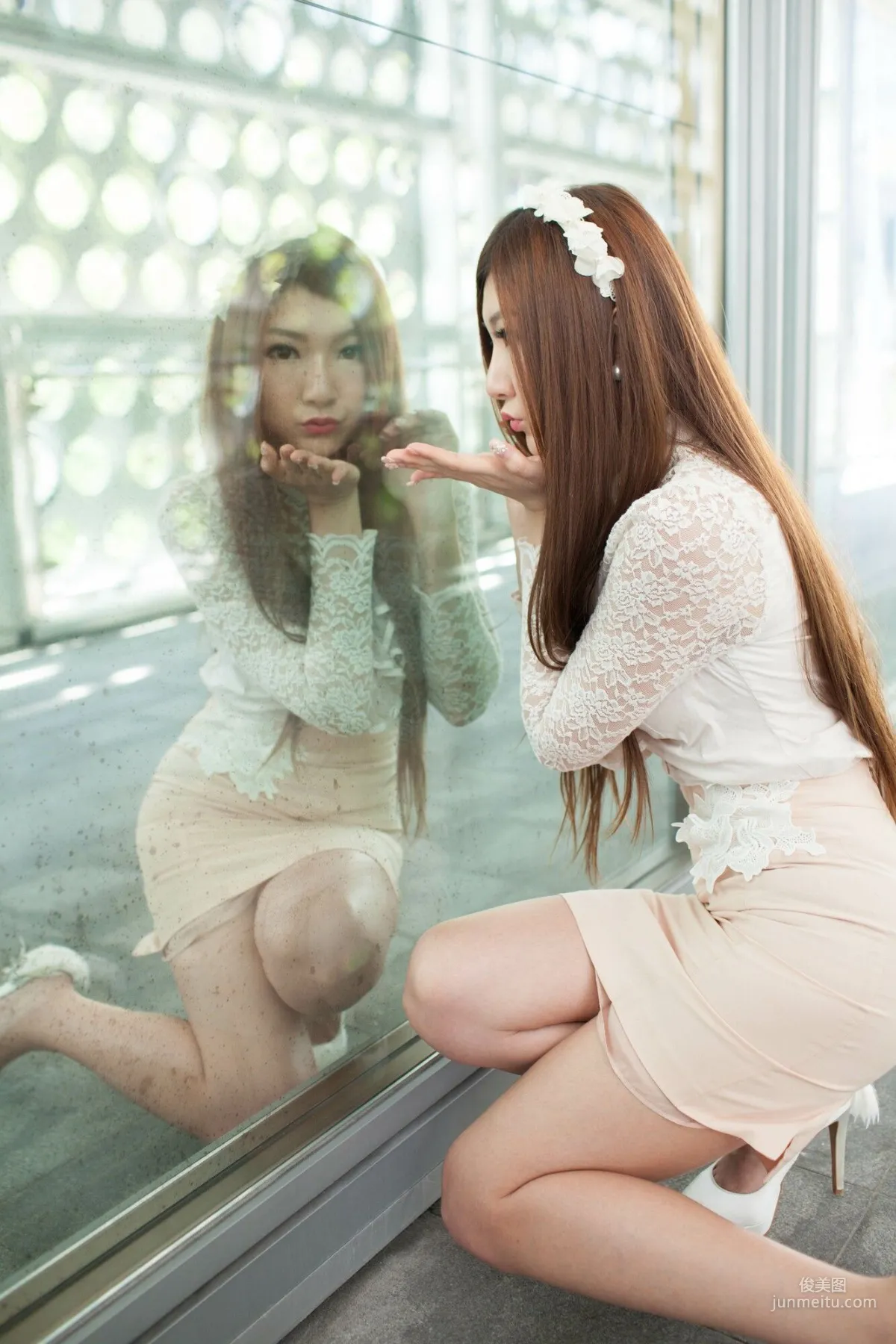 [Taiwan Beauties] Michelle Xiaoyu, Xinyi District Street Snap, Lace + Bodycon Mini Skirt Photo Set photo 75