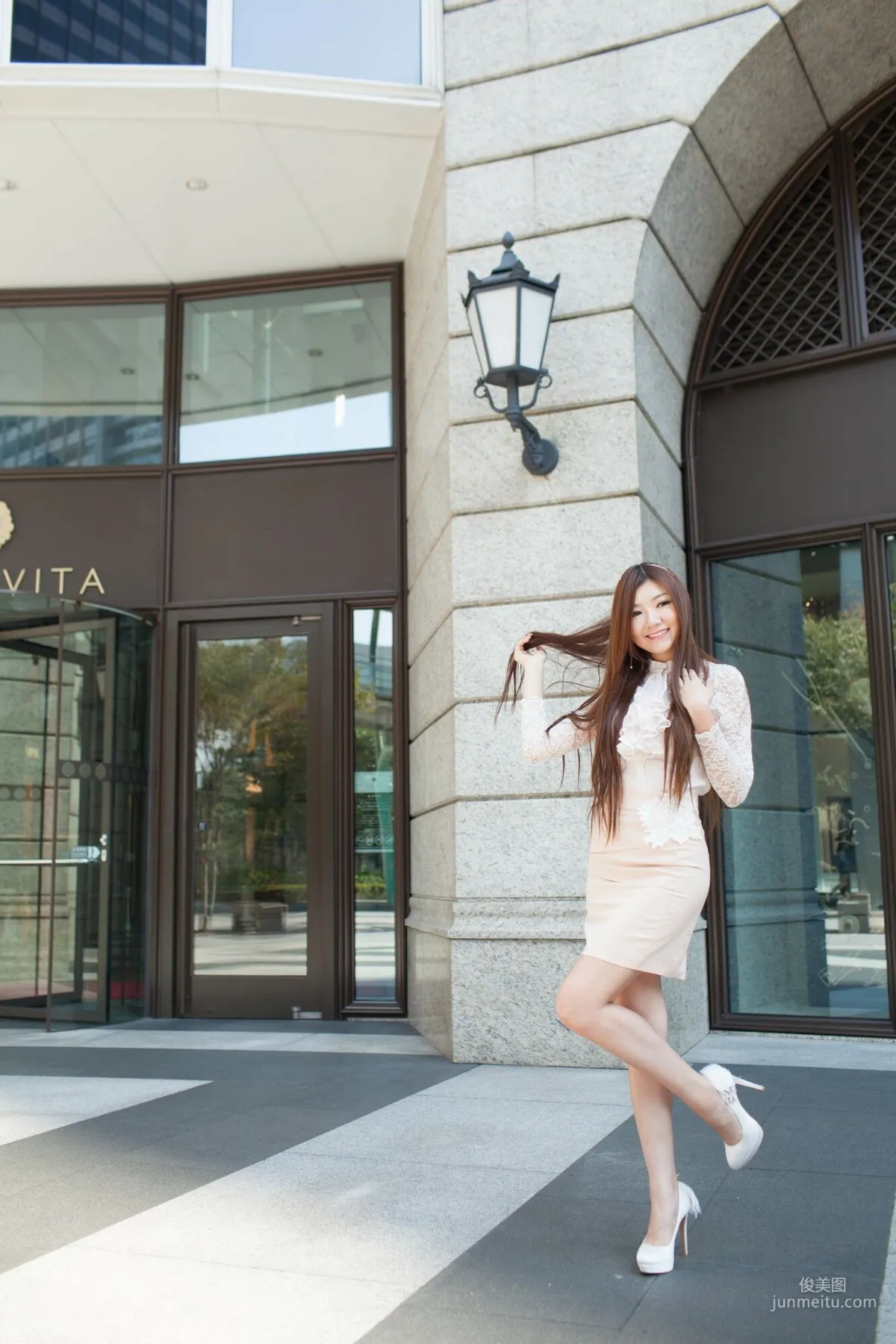 [Taiwan Beauties] Michelle Xiaoyu, Xinyi District Street Snap, Lace + Bodycon Mini Skirt Photo Set photo 16