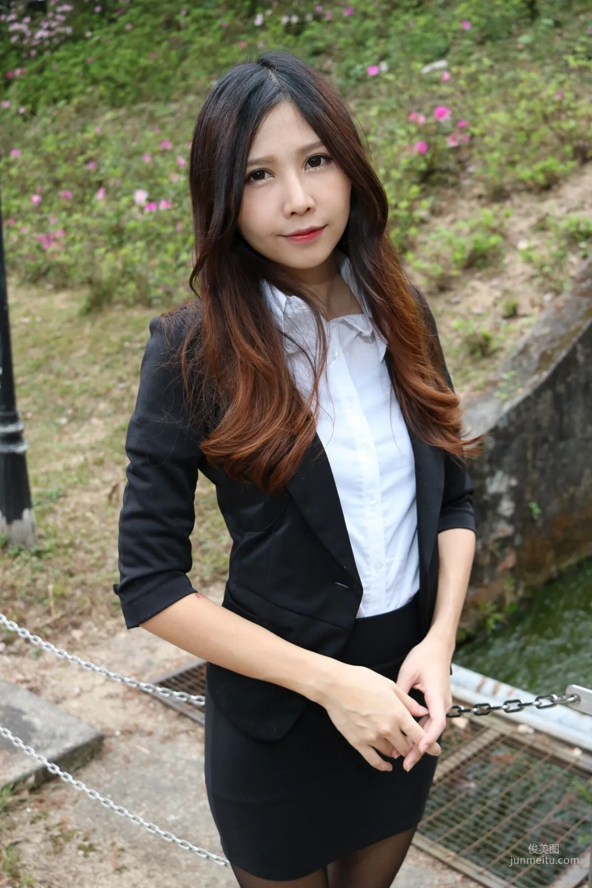 [Taiwan Beauties] Zooey 'Chinese University OL Black Stockings Beautiful Legs' Photo Set photo 10