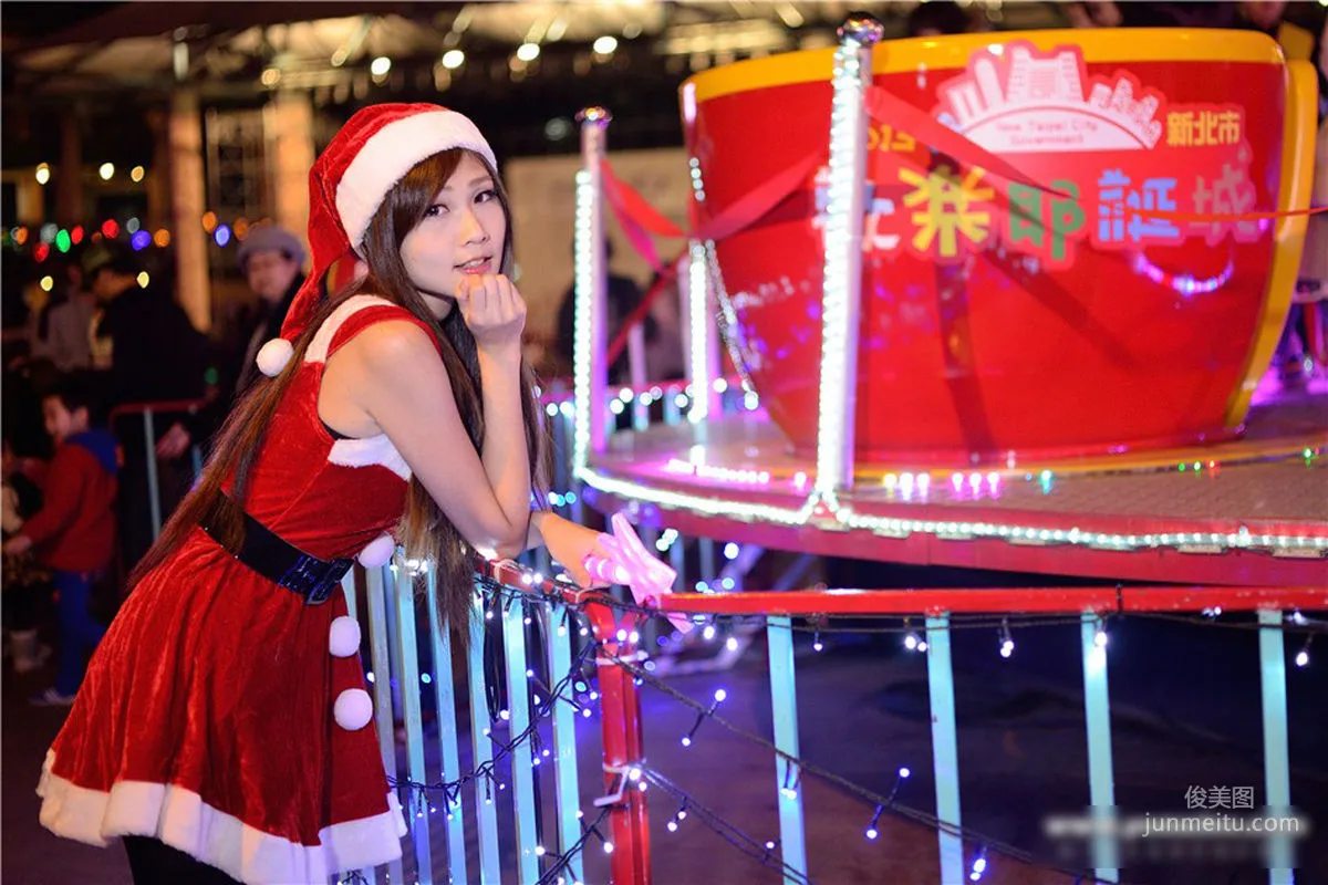 [Taiwan Beauties] Zhang Yazhu chu, Banqiao Station Christmas Outdoor Shoot Photo Set photo 14