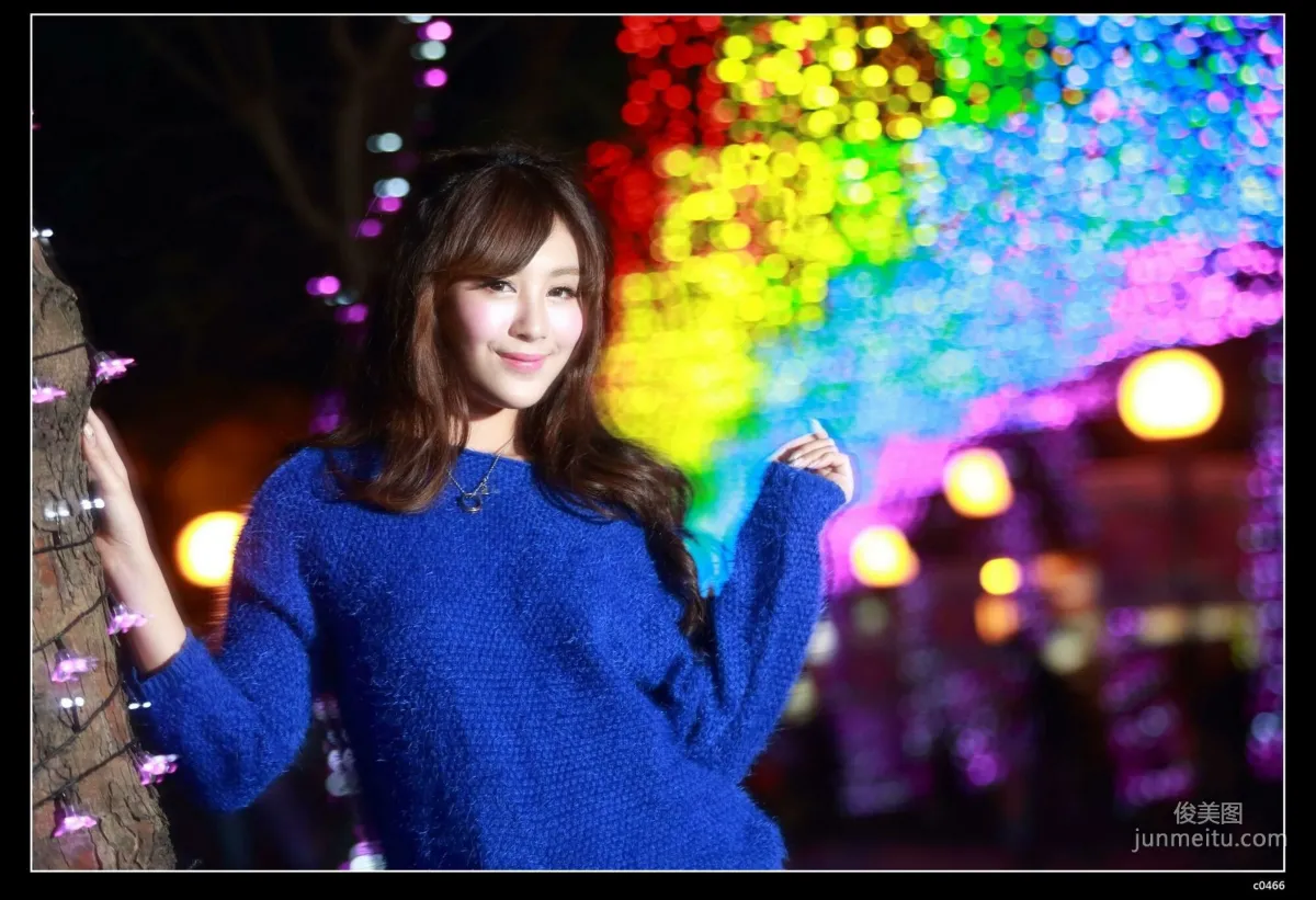[台湾正妹] 夏晴Miso《圣诞夜黑丝街拍》 写真集40
