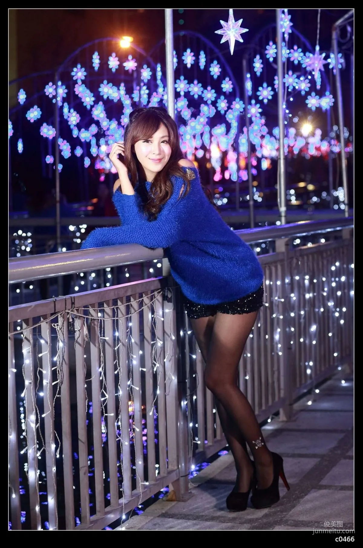 [台湾正妹] 夏晴Miso《圣诞夜黑丝街拍》 写真集62