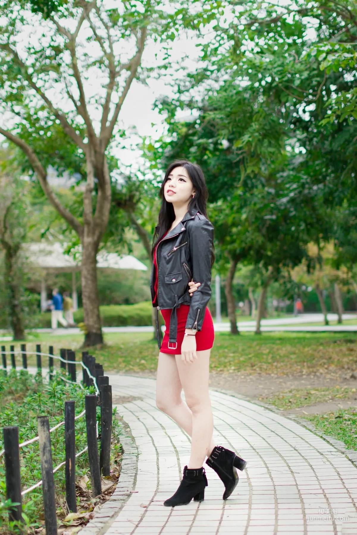 [台灣網紅美女] 謝立琪 大安森林公園 寫真集 8