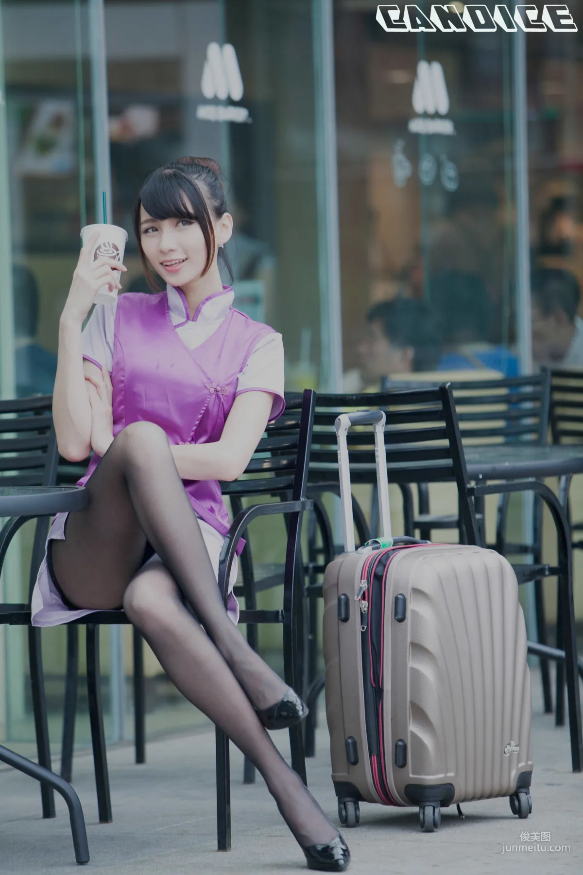 [台灣正妹] 蔡譯心Candice《空姐黑絲街拍》 寫真集 10