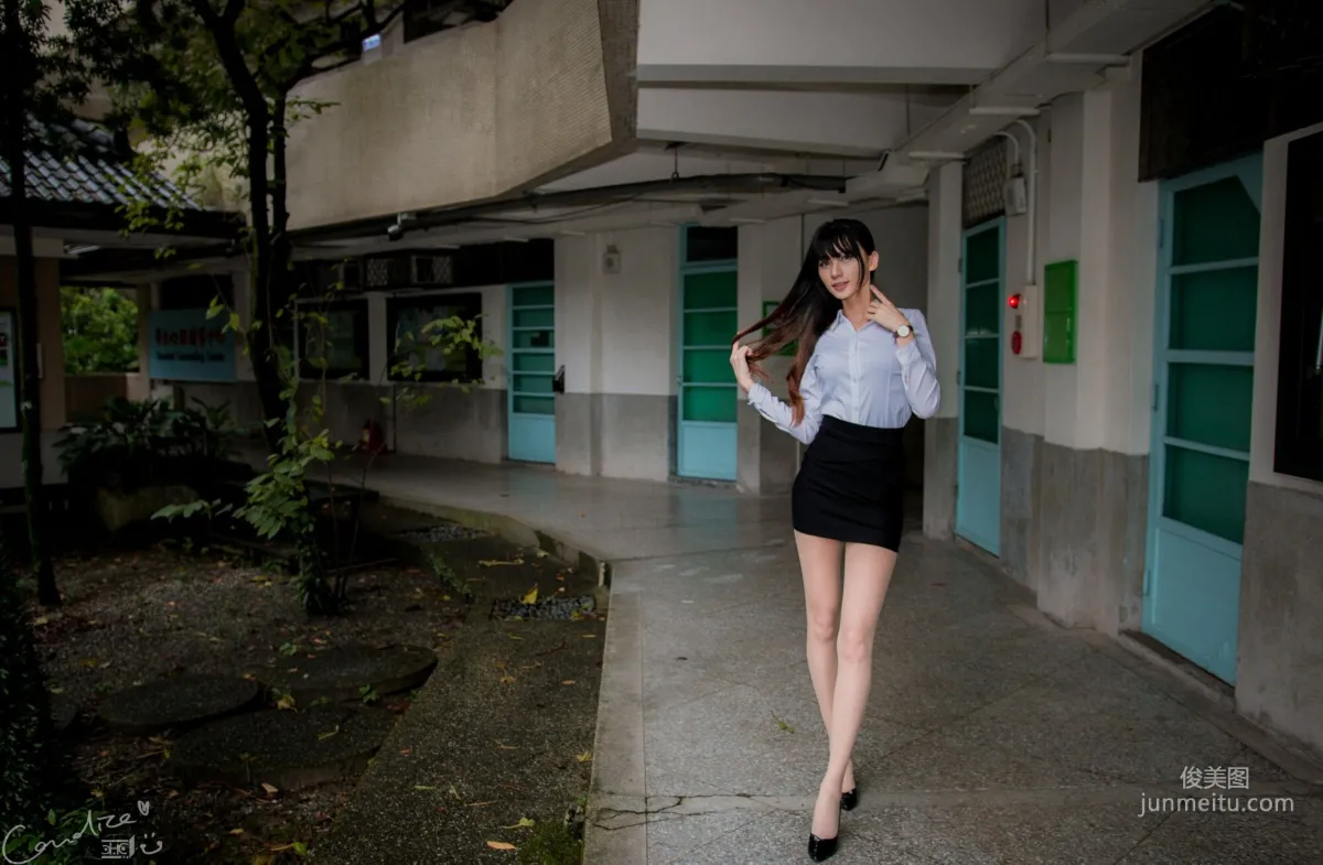 [台湾正妹] 蔡译心 - OL街拍 写真集13
