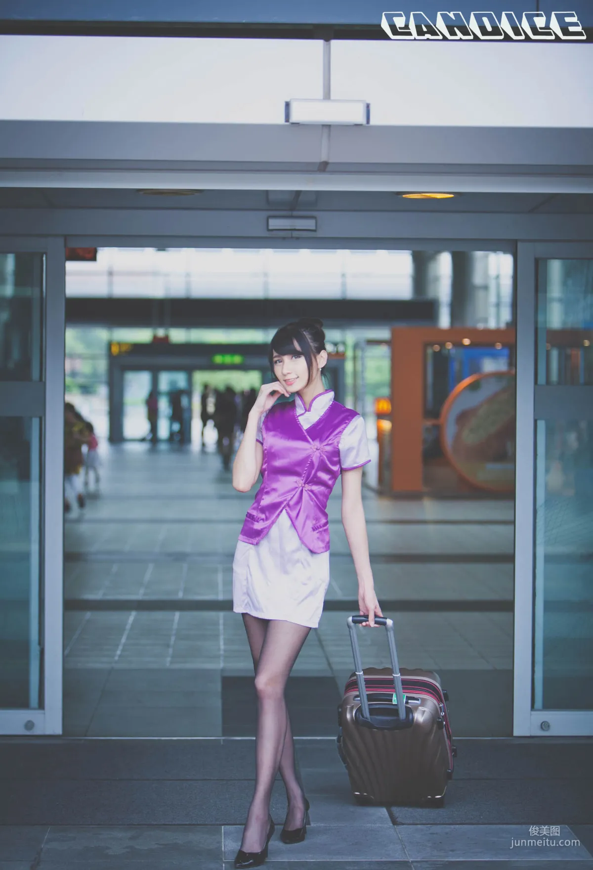 [台灣正妹] 蔡譯心Candice《空姐黑絲街拍》 寫真集 15