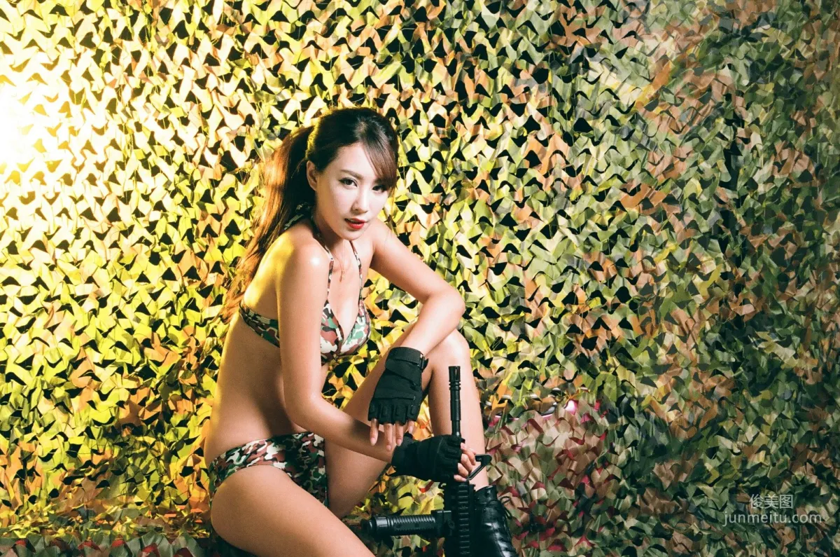 [Taiwan Beauties] Miso Xia Qing - Black Stockings Lingerie + Camo Female Soldier Photo Set photo 52