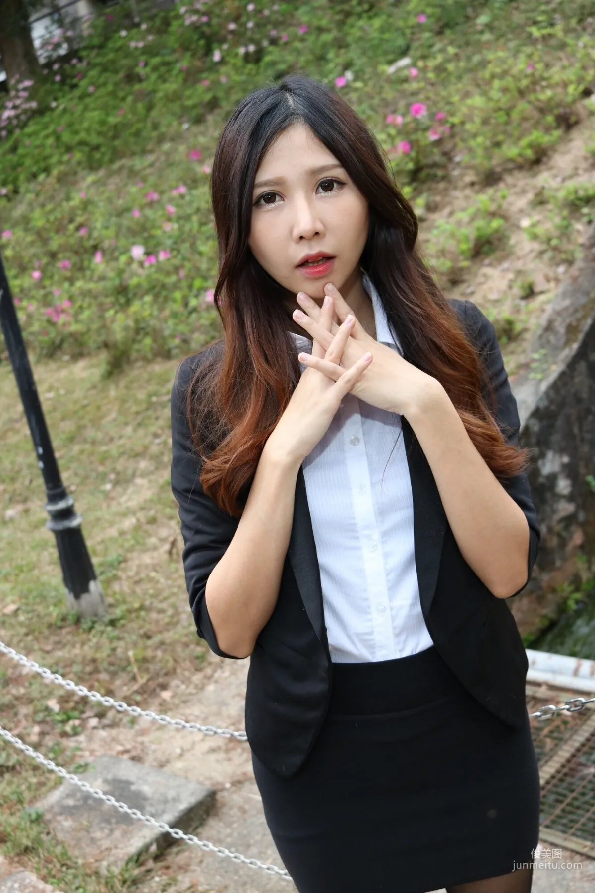 [Taiwan Beauties] Zooey 'Chinese University OL Black Stockings Beautiful Legs' Photo Set photo 14