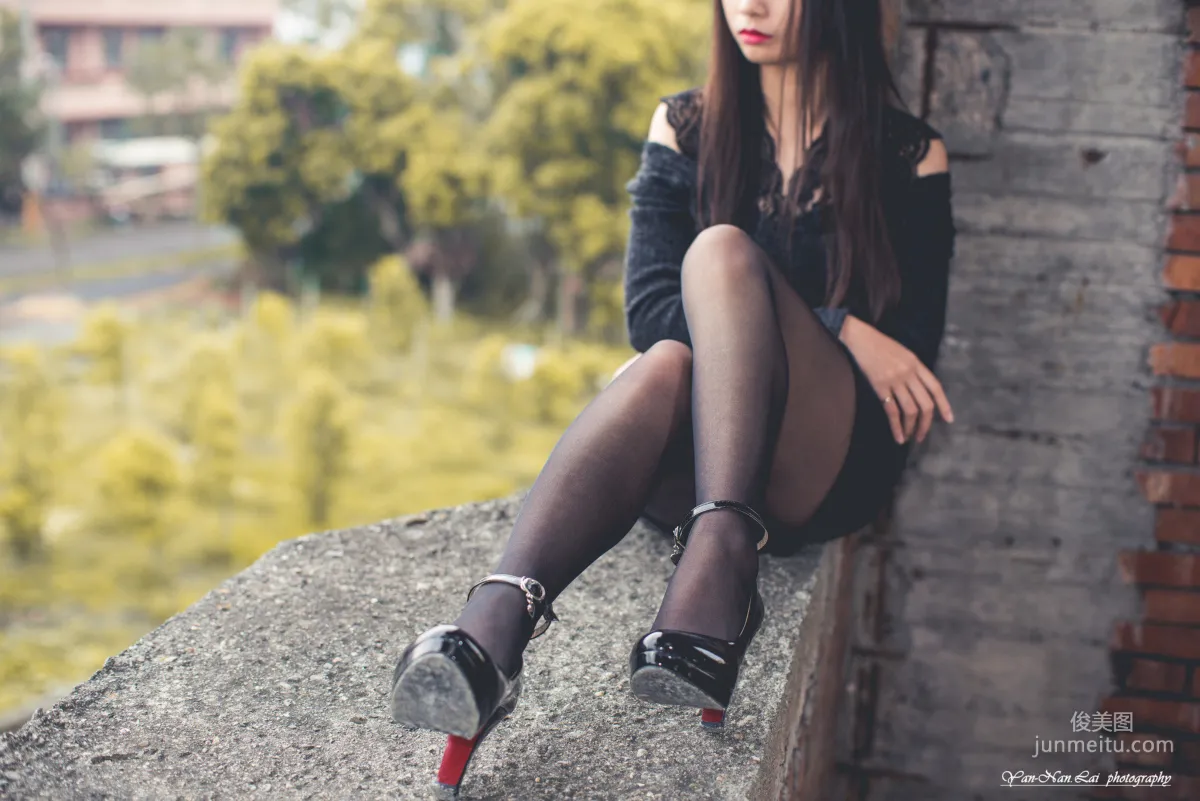 [Taiwan Beauties] Jenny, Black Stockings Outdoor Shoot Photo Set photo 3