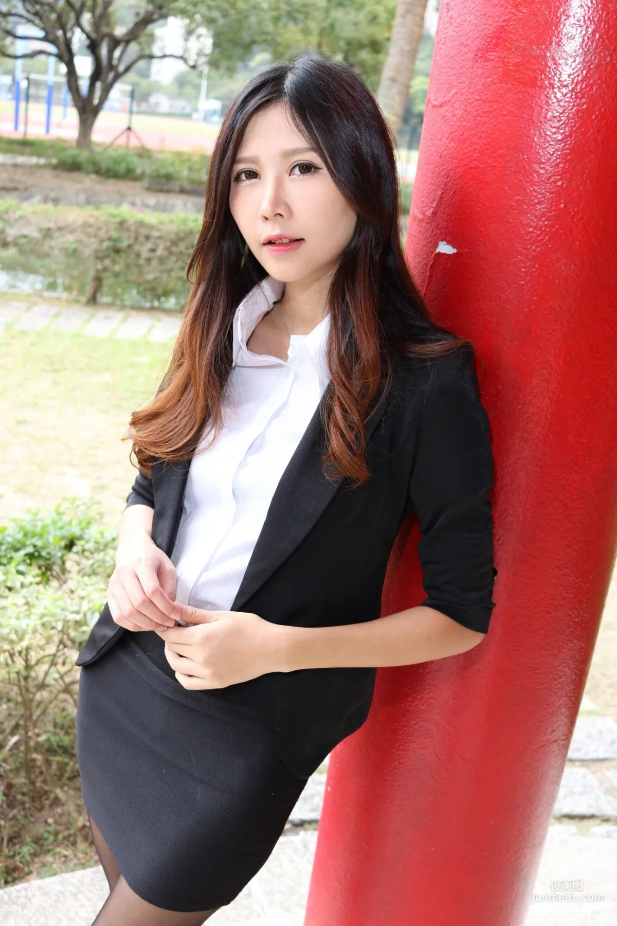 [Taiwan Beauties] Zooey 'Chinese University OL Black Stockings Beautiful Legs' Photo Set photo 25