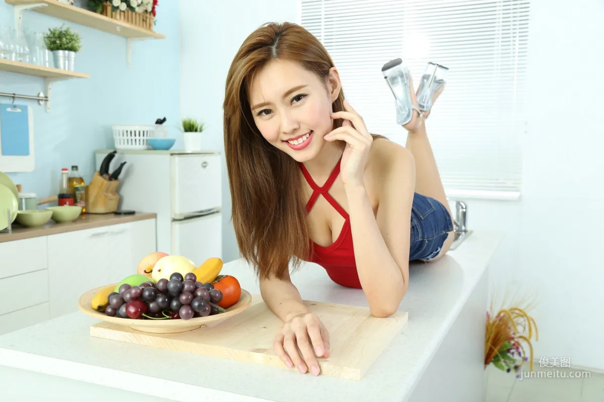 [Taiwan Beauties] Guo Minwen Queenie, Sexy Kitchen + Bed Bikini Photo Set photo 41