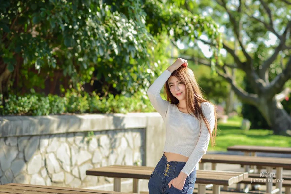 [Taiwan Young Model] Xia Qing Miso Park Denim Tight Pants and Beautiful Legs Photo Set photo 17