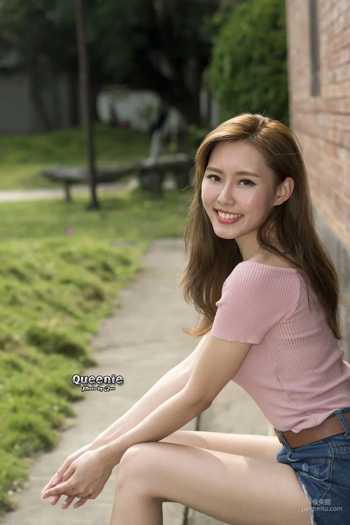 [台灣正妹] Queenie/Q尼 - 熱褲美腿街拍 寫真集 52