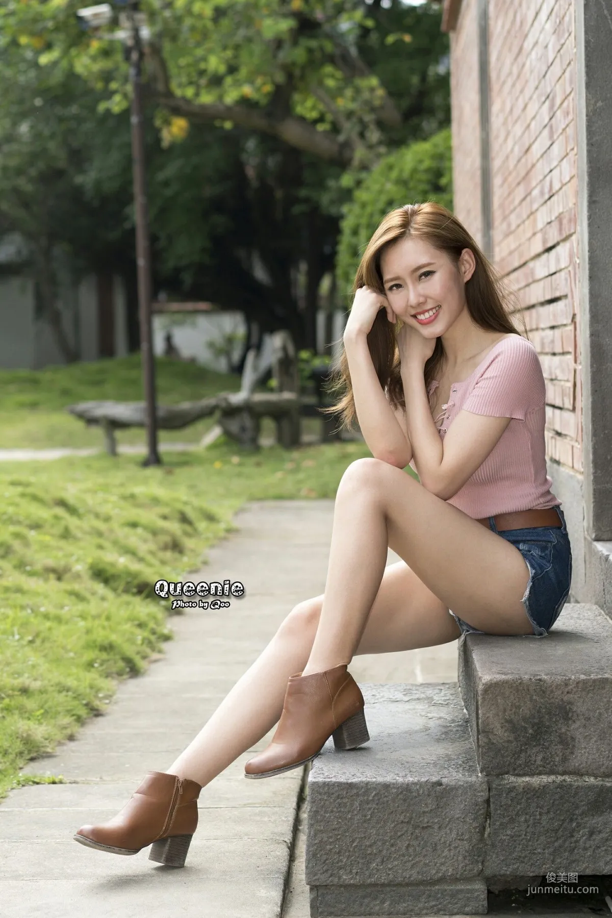 [台灣正妹] Queenie/Q尼 - 熱褲美腿街拍 寫真集 55
