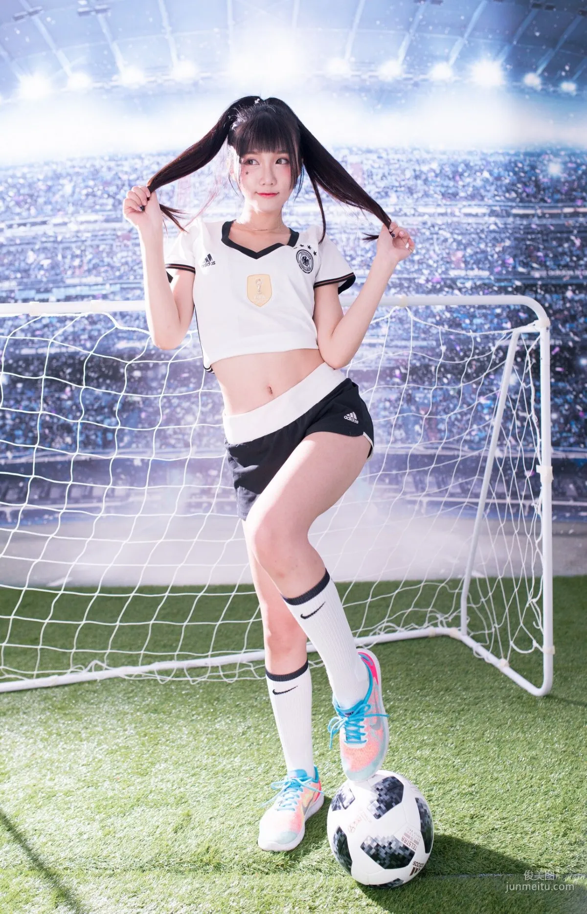 [Taiwan Beauties] Qiao Qiaoer Sylvia, Piano Studio Football Baby Photo Set photo 7