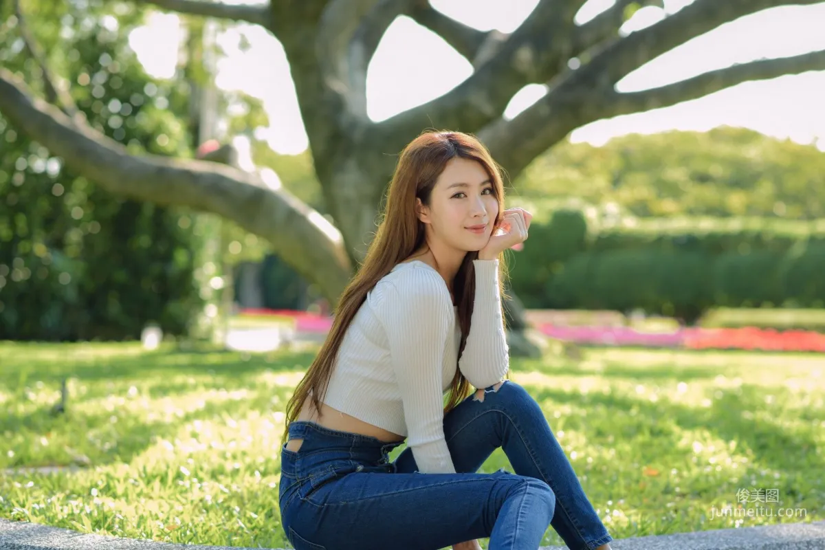 [Taiwan Young Model] Xia Qing Miso Park Denim Tight Pants and Beautiful Legs Photo Set photo 9