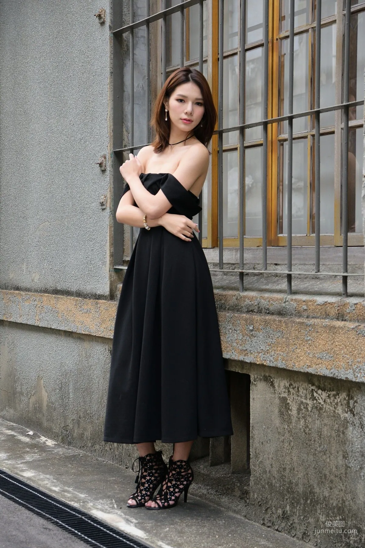 [Taiwan Beauties] Kate - Outdoor Shoot Elegant Long Skirt Photo Set photo 7
