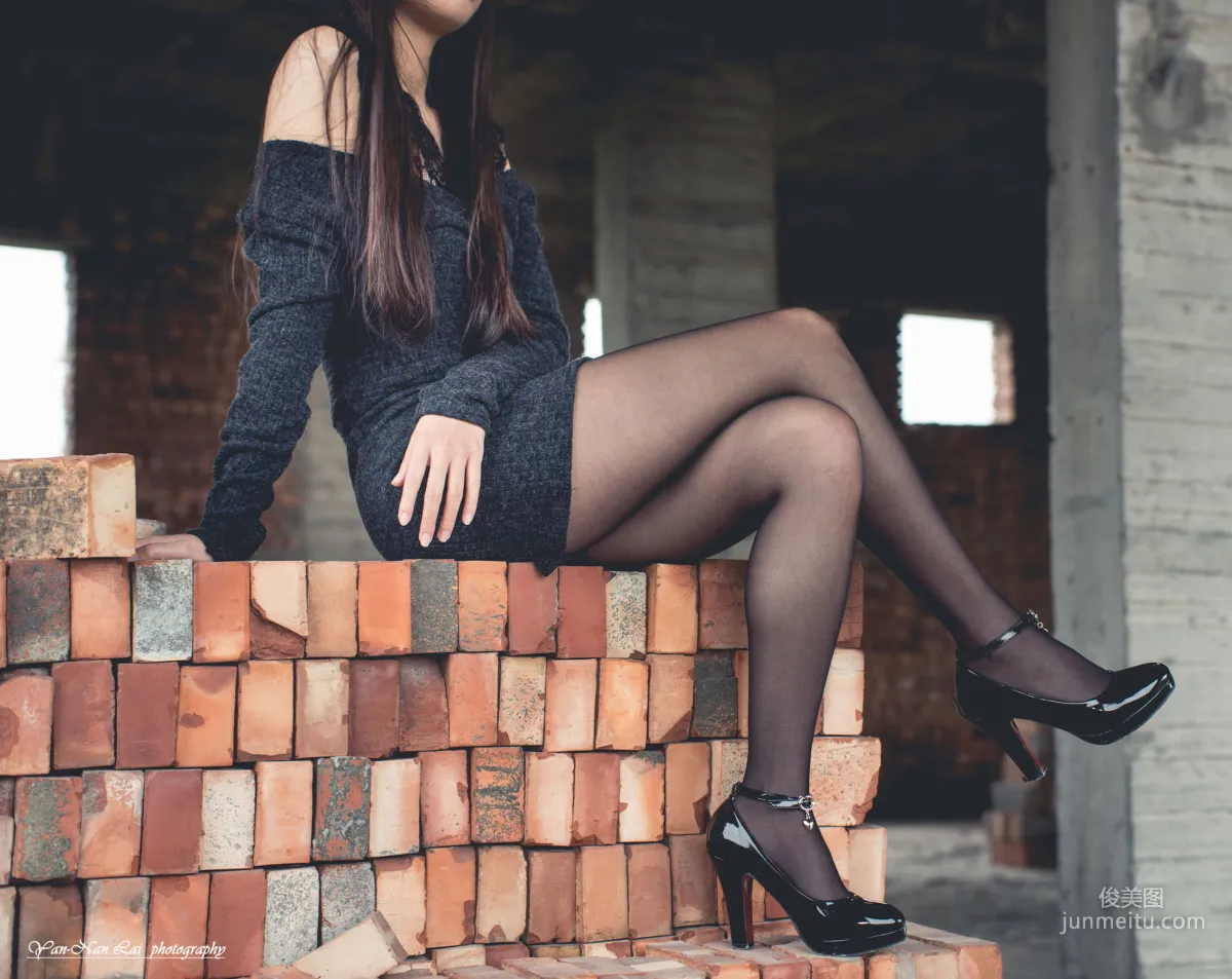 [Taiwan Beauties] Jenny, Black Stockings Outdoor Shoot Photo Set photo 31