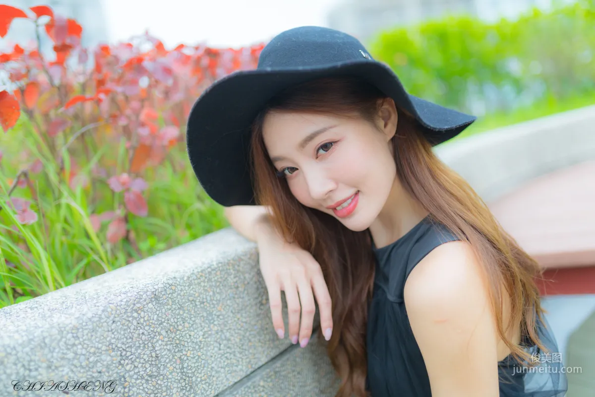 [Taiwan Beauties] Emma Jiang Yuen - Fresh Outdoor Shoot (Three Outfits) Photo Set photo 9