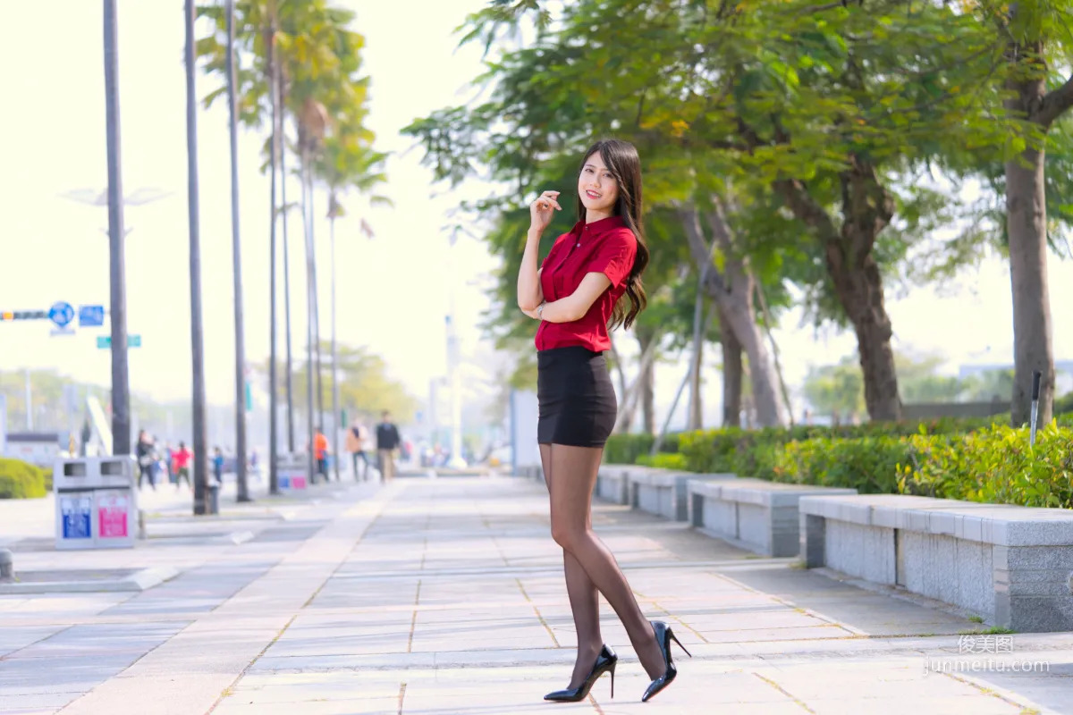 [Taiwan Beauties] Baoer Candy Dream Mall Black Stockings Street Snap Photo Set photo 24