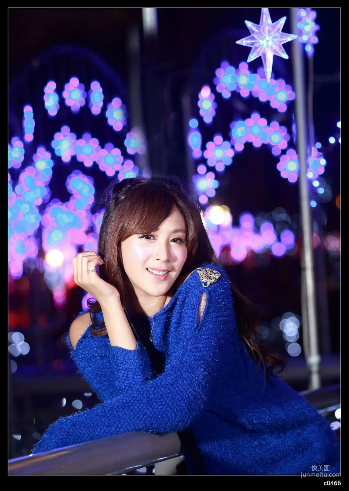[台湾正妹] 夏晴Miso《圣诞夜黑丝街拍》 写真集64