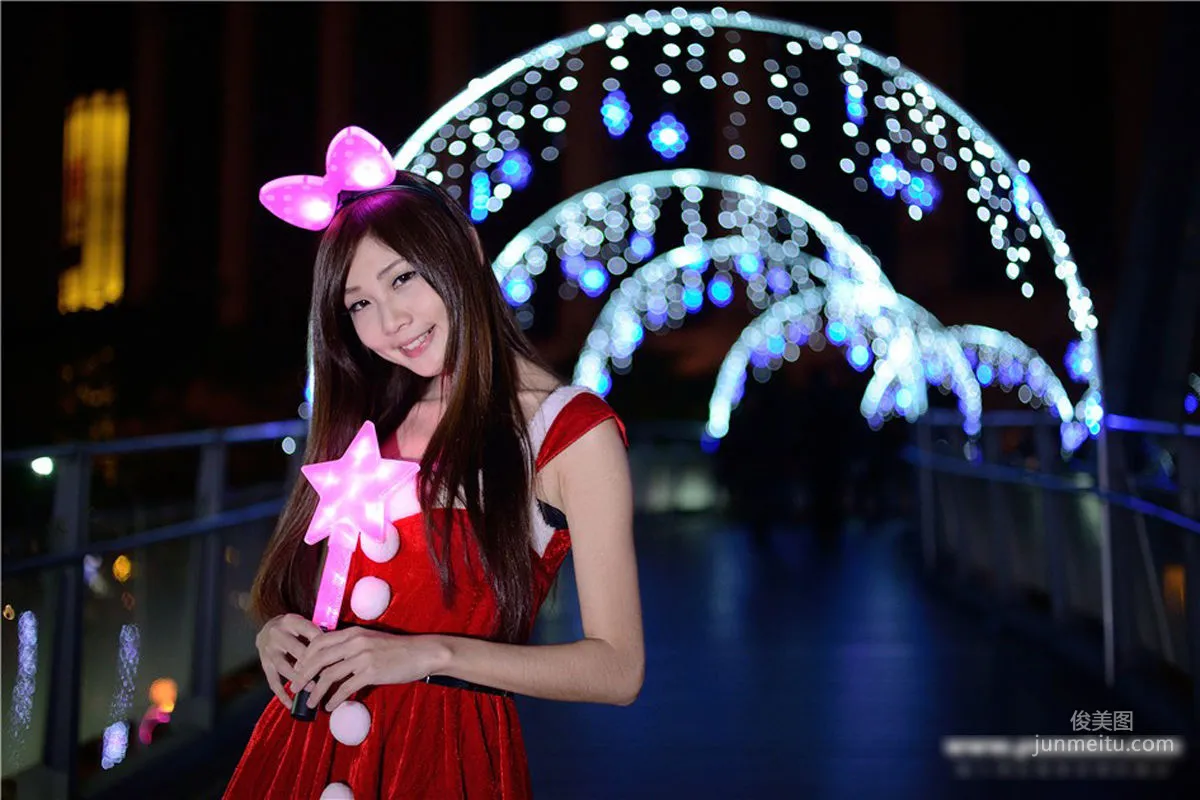 [Taiwan Beauties] Zhang Yazhu chu, Banqiao Station Christmas Outdoor Shoot Photo Set photo 17