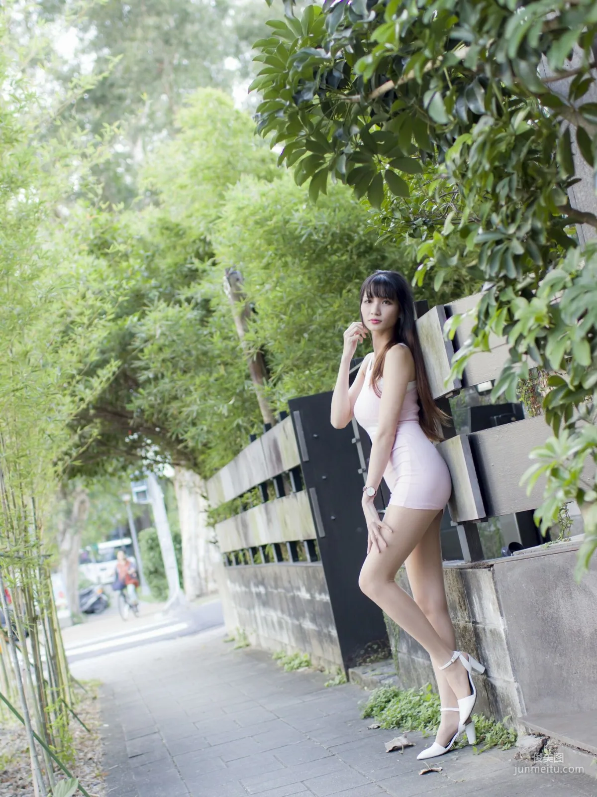 [Taiwan Beauties] Cai Yixin, Chiang Kai-shek Memorial Hall + Fujin Street Fashion Outdoor Shoot Photo Set photo 47