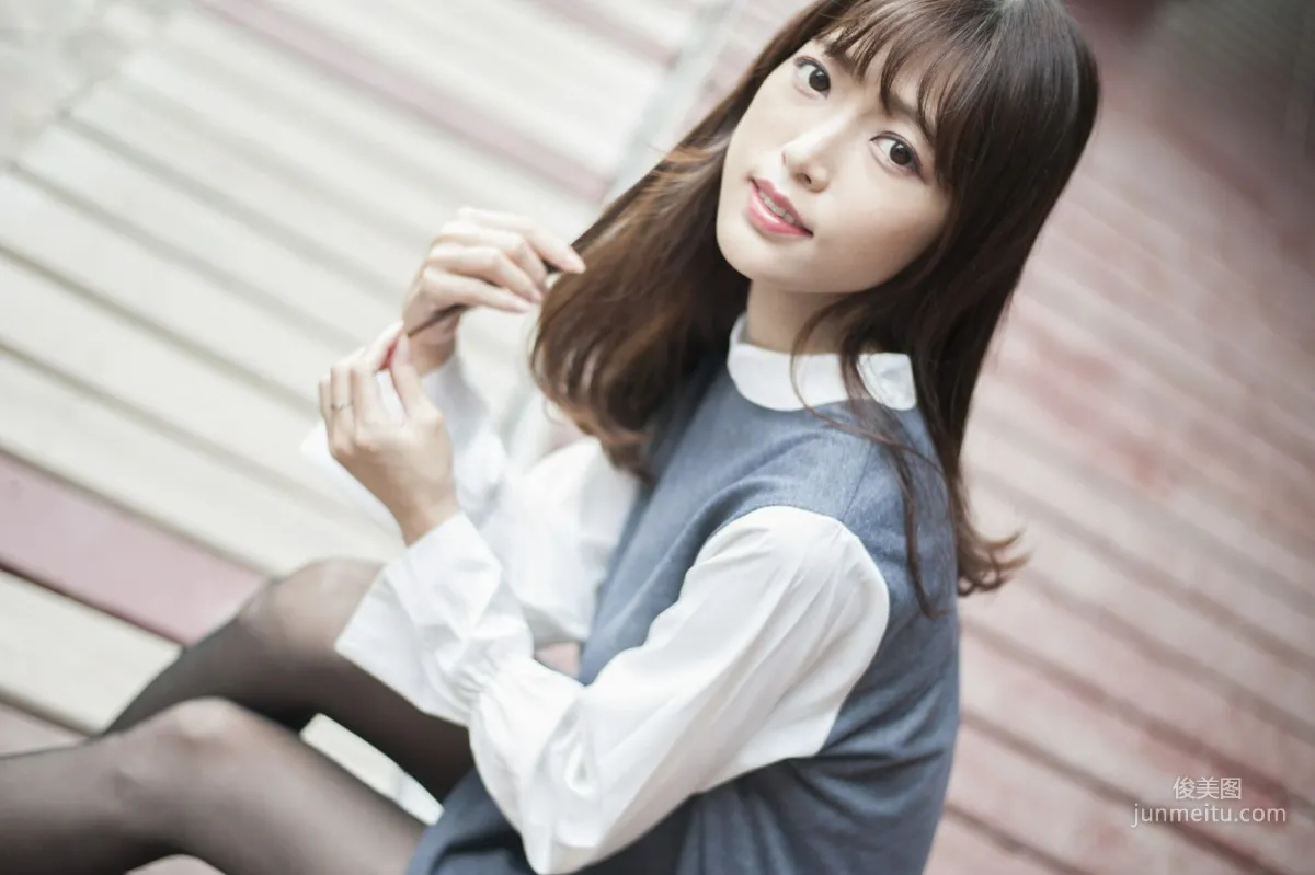[Taiwan Beauties] Lijia Peng (Lady Yiyi), Black Stockings Under the Cherry Blossoms Photo Set photo 24