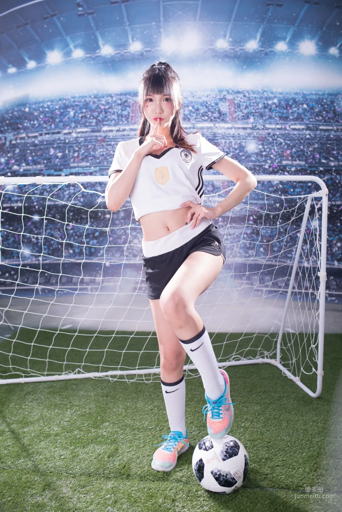 [Taiwan Beauties] Qiao Qiaoer Sylvia, Piano Studio Football Baby Photo Set photo 6