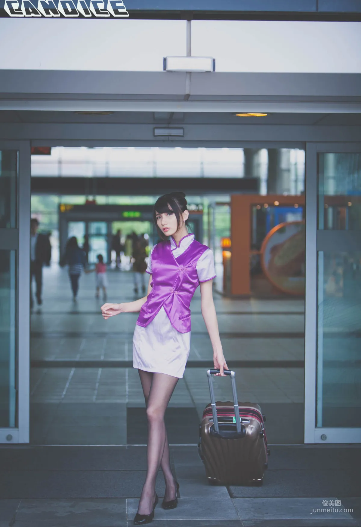 [台灣正妹] 蔡譯心Candice《空姐黑絲街拍》 寫真集 14