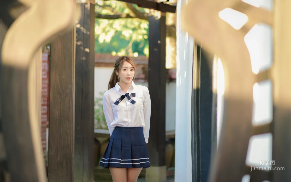 [Taiwan Beauties] Miso Xia Qing Classic Qipao + Fresh School Uniform Photo Set photo 29
