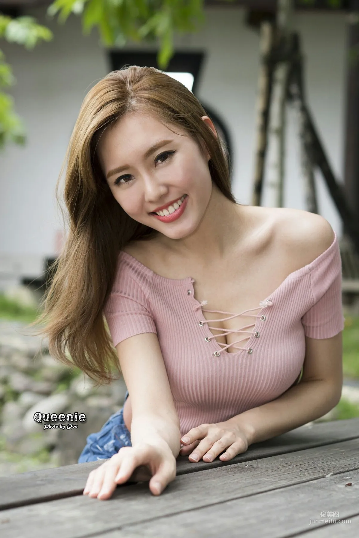 [台灣正妹] Queenie/Q尼 - 熱褲美腿街拍 寫真集 27