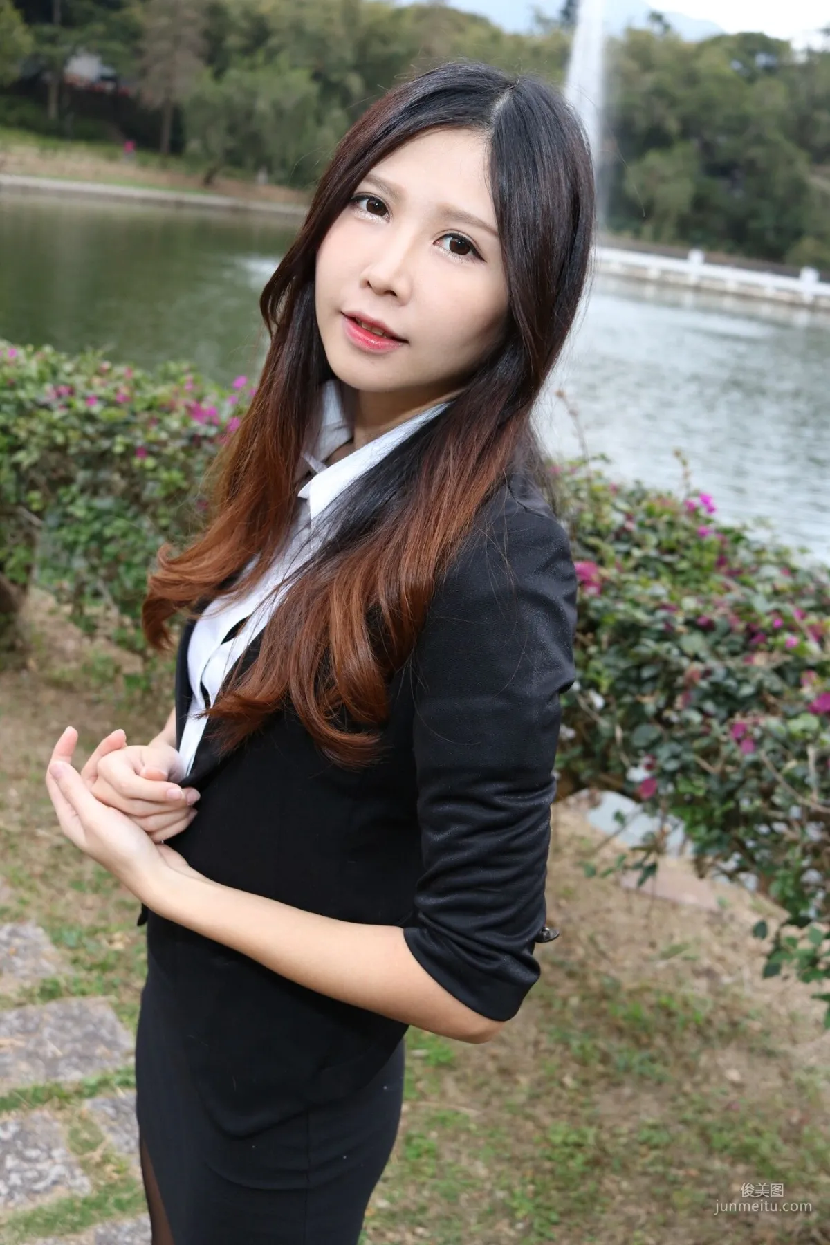 [Taiwan Beauties] Zooey 'Chinese University OL Black Stockings Beautiful Legs' Photo Set photo 6