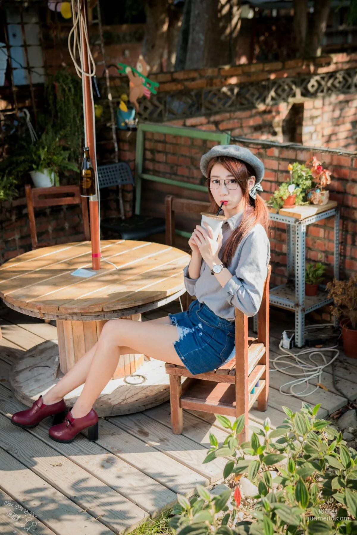 [Taiwan Beauties] Jiating Zhang Sweet Outdoor Shoot Short Skirt Series at Guangfu New Village Photo Set photo 27