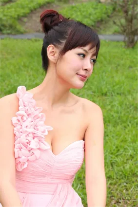 [台灣女神] 小夢《烏石港外拍》 寫真集