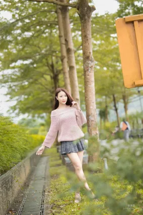 [台灣網紅美女] Lia楊思原《新店碧潭》 寫真集
