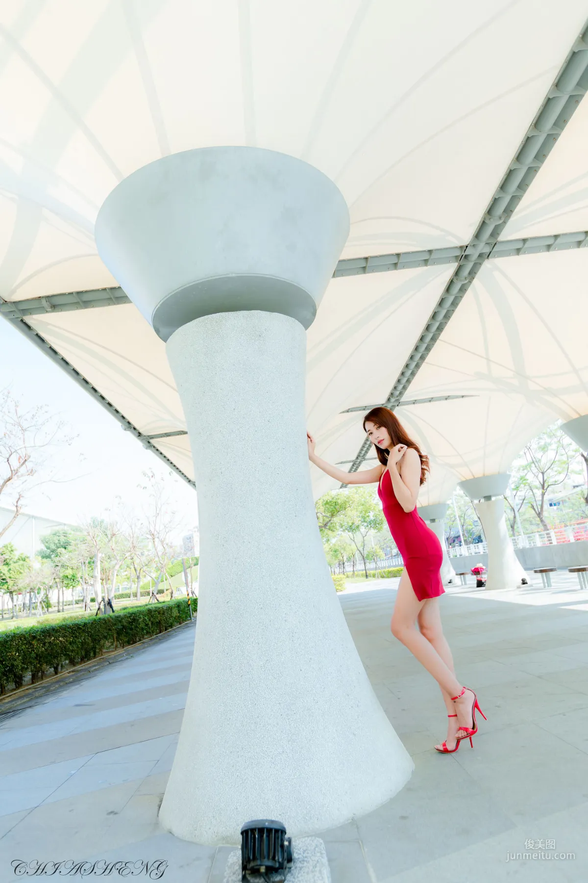 [Taiwan Beauty] Xiao Yu - Sexy Fashion Outdoor Shoot Photo Set photo 2