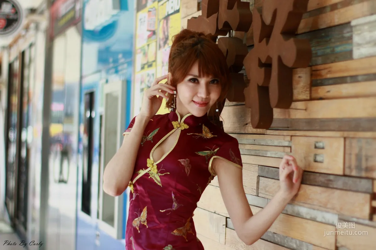 [Taiwan Internet Celebrity Beauty] Huang Shuhua Maggie 《Xinjuejiang Shopping District, Qipao Series》 Photo Set photo 4