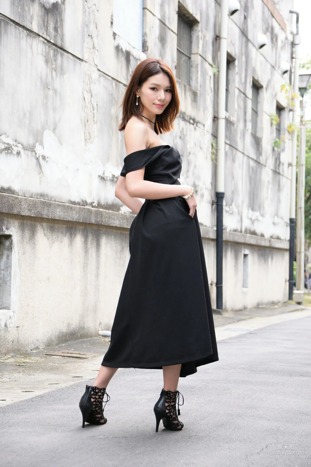 [Taiwan Beauties] Kate - Outdoor Shoot Elegant Long Skirt Photo Set photo 22